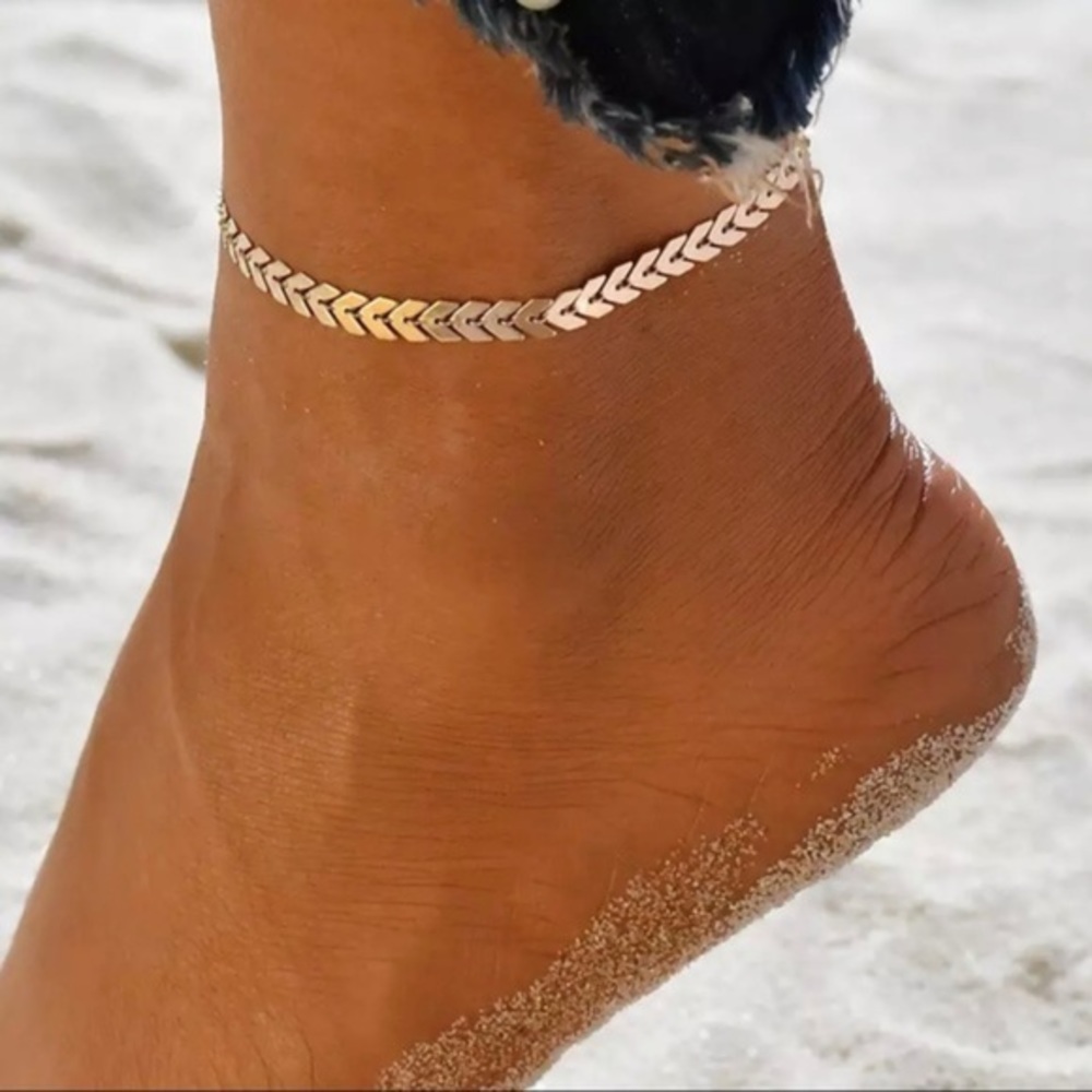 3/$30 ❤️ Bohemian Gold Anklet